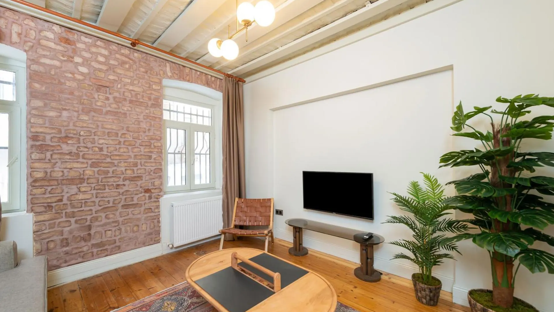 Maison Chic : Newly Renovated 3Br In City Center Стамбул