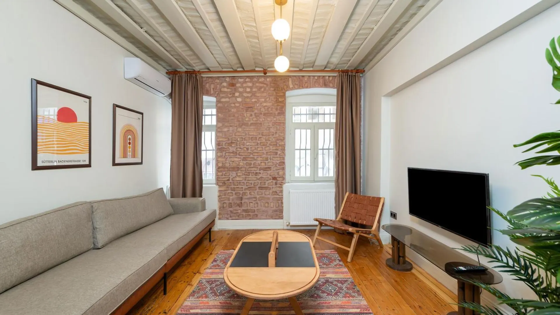 Maison Chic : Newly Renovated 3Br In City Center Istanbul Apartment