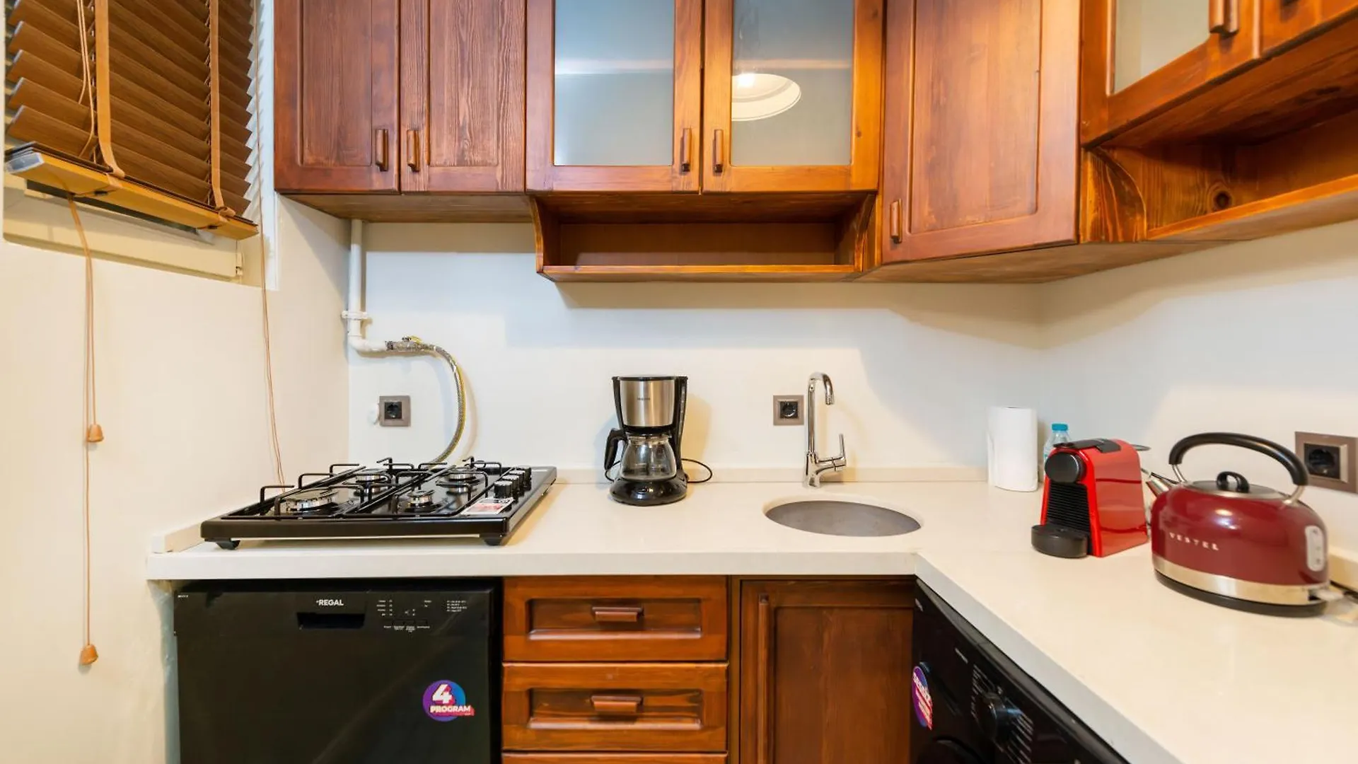 Maison Chic : Newly Renovated 3Br In City Center Istanbul Apartment